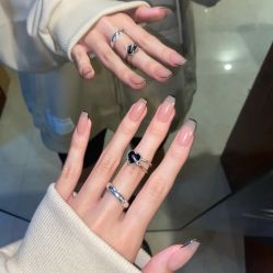 -七月美睫 美甲