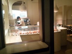 -VERIE BAKEHOUSE