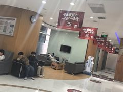 -雅悦齿科(顾村公园店)