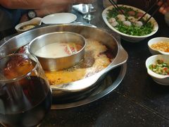 -小天鹅火锅·一线江景洪鼎旗舰店(洪崖洞店)