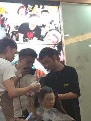 -名发世家烫染