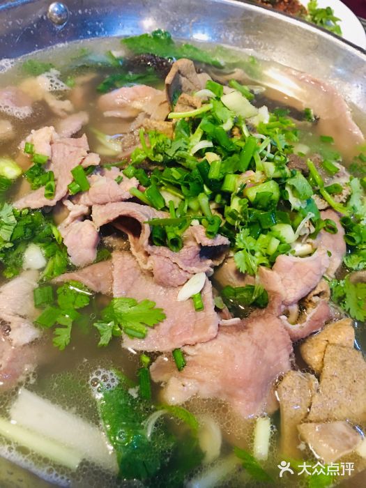 冯四孃跷脚牛肉·非物质文化遗产店翘脚牛肉汤小锅图片