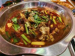-爆炸头阿姨小四川正宗川味小吃(无任何分店)