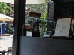 -CowCow其其·牛杂咖啡公司(六运店)