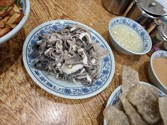 老北京爆肚-门框胡同百年卤煮(新街口店)