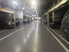 -澳门中心-办公楼地下停车场