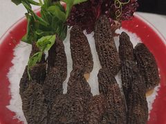 -红鼎豆捞·非遗鲍皇汤火锅(宝丰路店)