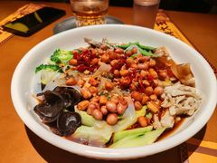 -六福烧烤酒馆(秦隆步行街店)