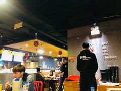 大堂-肥肥虾庄·金牌油焖大虾(杨园滨江时代walk店)