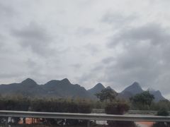 -平乐服务区-停车场