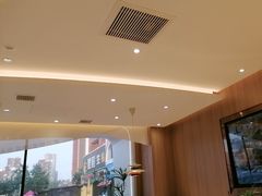 -狼头山火锅 KTV欢唱·烤串(理工大学店)