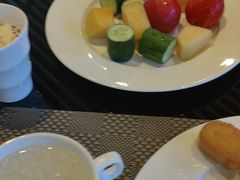 -筠咖啡西餐厅(上海国展宝龙丽筠酒店)