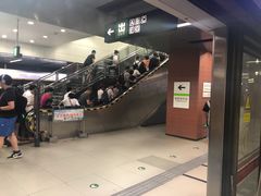 -白石桥南(地铁站)