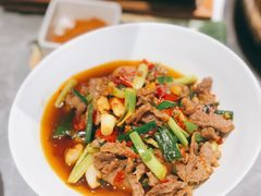 -野山舂·贵州现舂酸汤牛肉(民生路店)