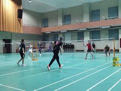 -莘城学校羽毛球馆