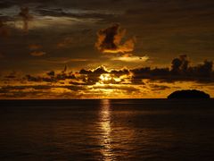 -Sunset Bar(丹绒亚路香格里拉店)