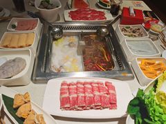 -海底捞火锅鲜切牛肉主题店(长寿路店)