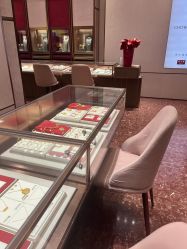 -周大福 CHOW TAI FOOK(新世界百货崇文店)