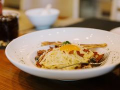 -Chom Cafe and Restaurant