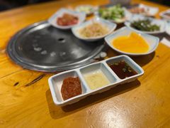 -唯成•韩国炭火烤肉 유성고기