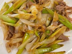 葱爆羊肉-那达慕蒙古风味酒楼