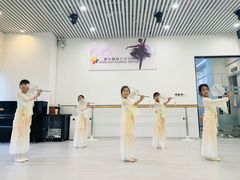 -星光舞蹈艺术中心