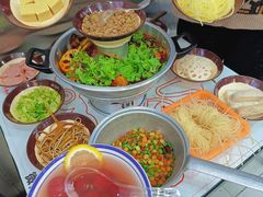 -碰湘地·鲜切牛肉麻辣烫(新世纪家园店)