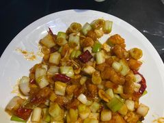 -东口码头·烧鸽子·鱼头泡饼·地方菜(金鹰悦城店)