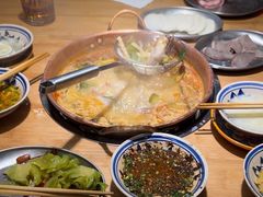-洱火云南酸菜牛肉火锅(石景山当代商城店)