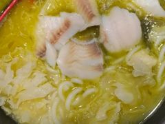 -灵芝妹子海鲜米线(凯德和平广场店)