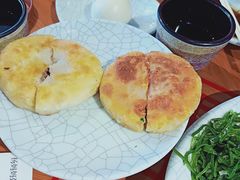 牛肉圆葱馅饼-杨妈妈粥店(滑翔路店)