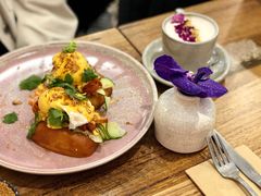 -FLOVIE FLORIST CAFE