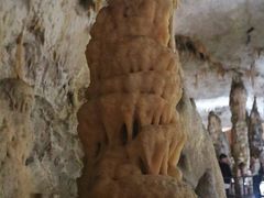 -波斯托伊纳溶洞