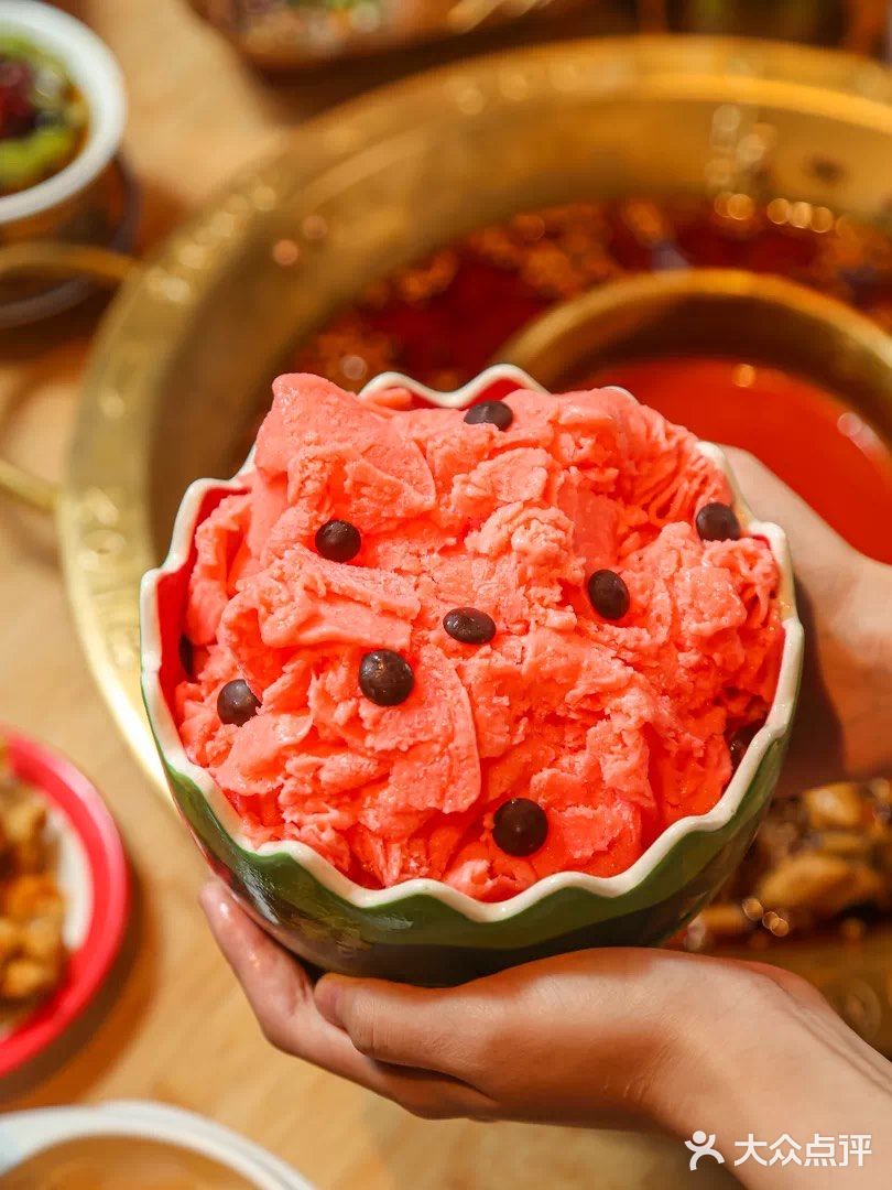 北京首店预告｜美蛙鱼头哥老官新作“小官官”凳场🔥