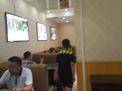 -牛壹品牛肉拉面(东风路店)