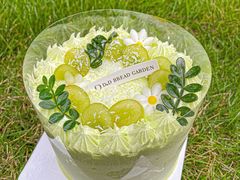 -顶东面包花园·生日蛋糕(世博店)