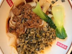 -顺溜·手工刀削面·黑金店(铜锣湾店)