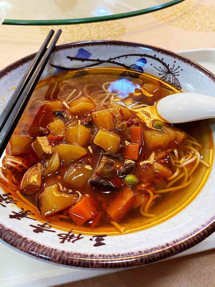 玉佛寺素斋(江宁路店)-"没吃过点菜,只吃过一楼的素面,不过那个双.