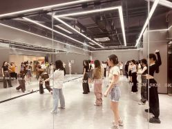 -5KM舞蹈街舞工作室