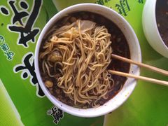 能吃出塑料的碗杂面！-老地方猫儿面(磁器口店)