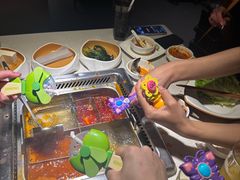 -海底捞火锅鲜切牛肉主题店(长寿路店)