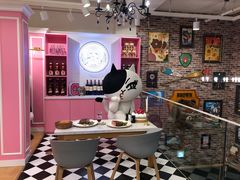 -LINE FRIENDS Garosu-gil Flagship Store