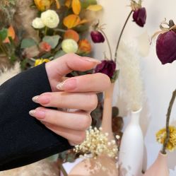 -花系美·美甲美睫精品店