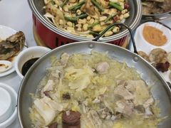 -一口猪海鲜浑锅·东北家常菜