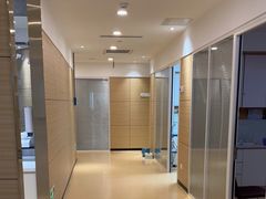 -瑞尔齿科(上海长风大悦城店)
