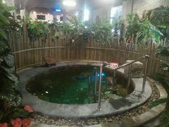 -泉城欧乐堡戏水湾艺术养生温泉