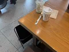 -星巴克臻选(深圳龙华红山天虹店)