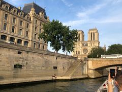 -Bateaux Mouches塞纳河游船