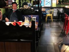 大堂-俭寨大盘鸡·缸子肉·小公鸡·新疆菜(云通店)