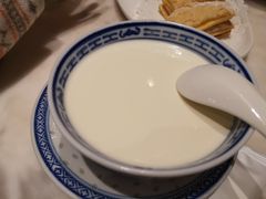 老香港鲜奶冻-香港百合居(LCM置汇旭辉广场店)
